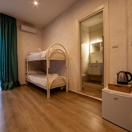 Easy Boarding Hotel Napoli Ngoại thất bức ảnh