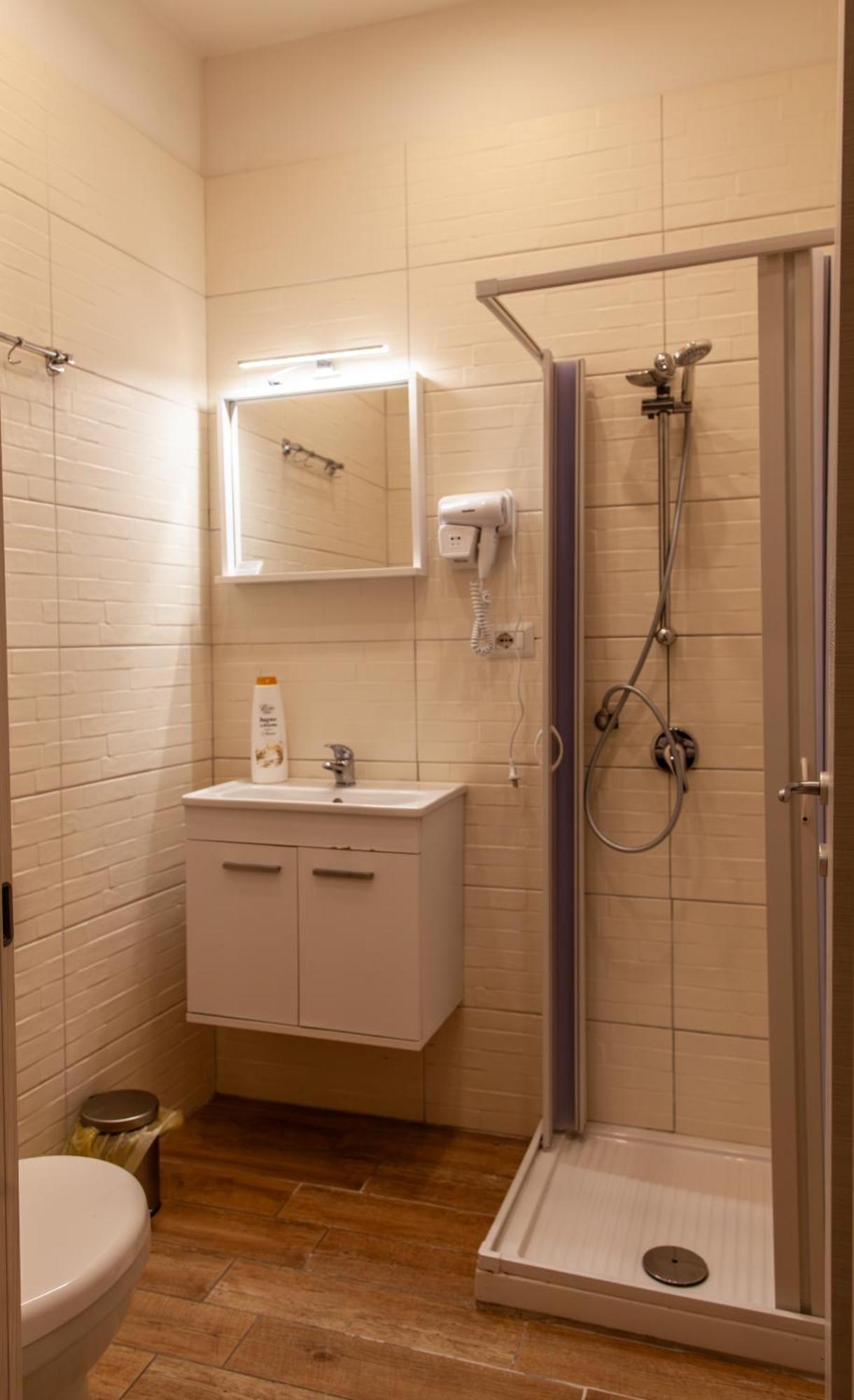 Easy Boarding Hotel Napoli Phòng bức ảnh