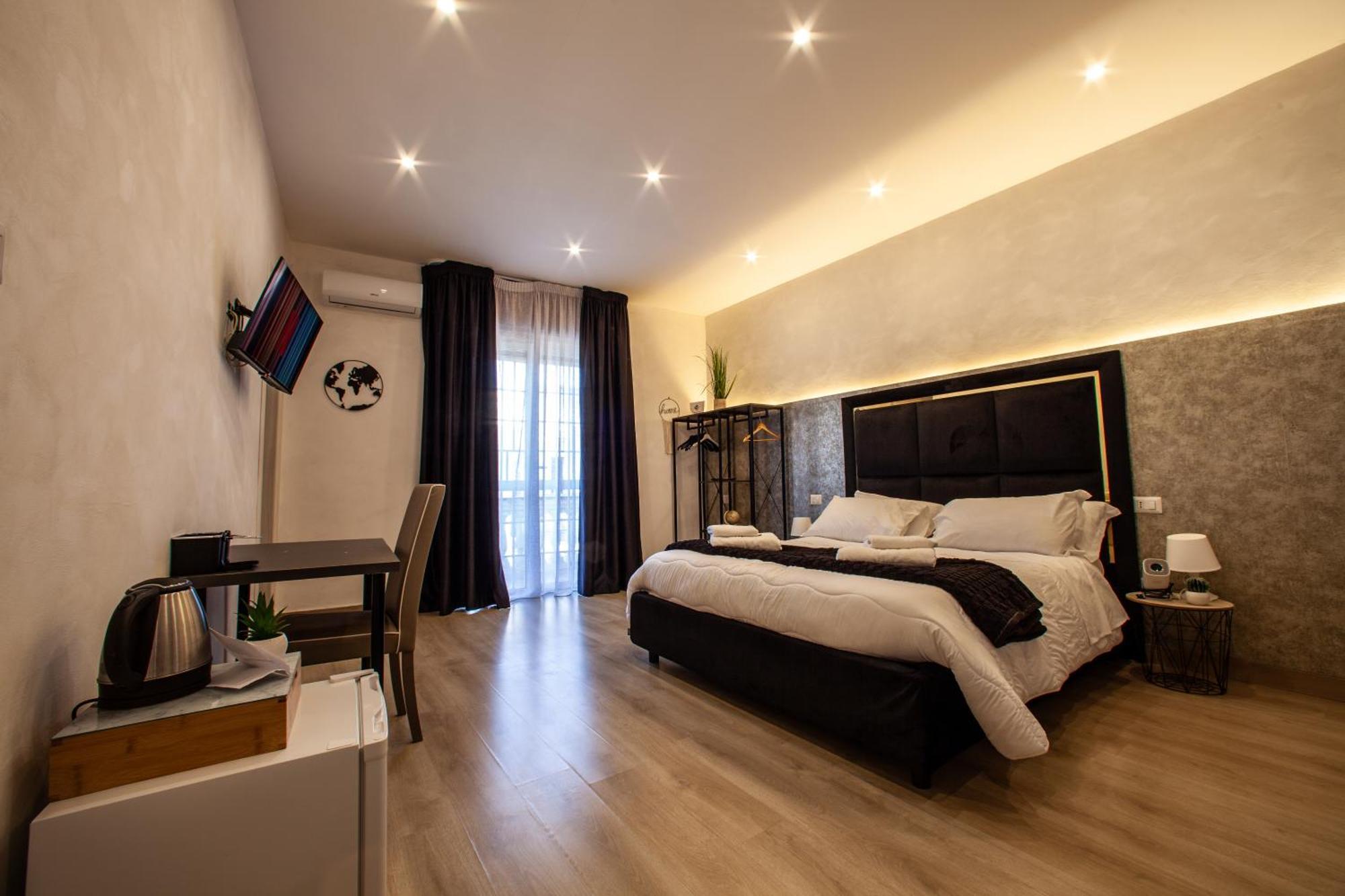 Easy Boarding Hotel Napoli Ngoại thất bức ảnh