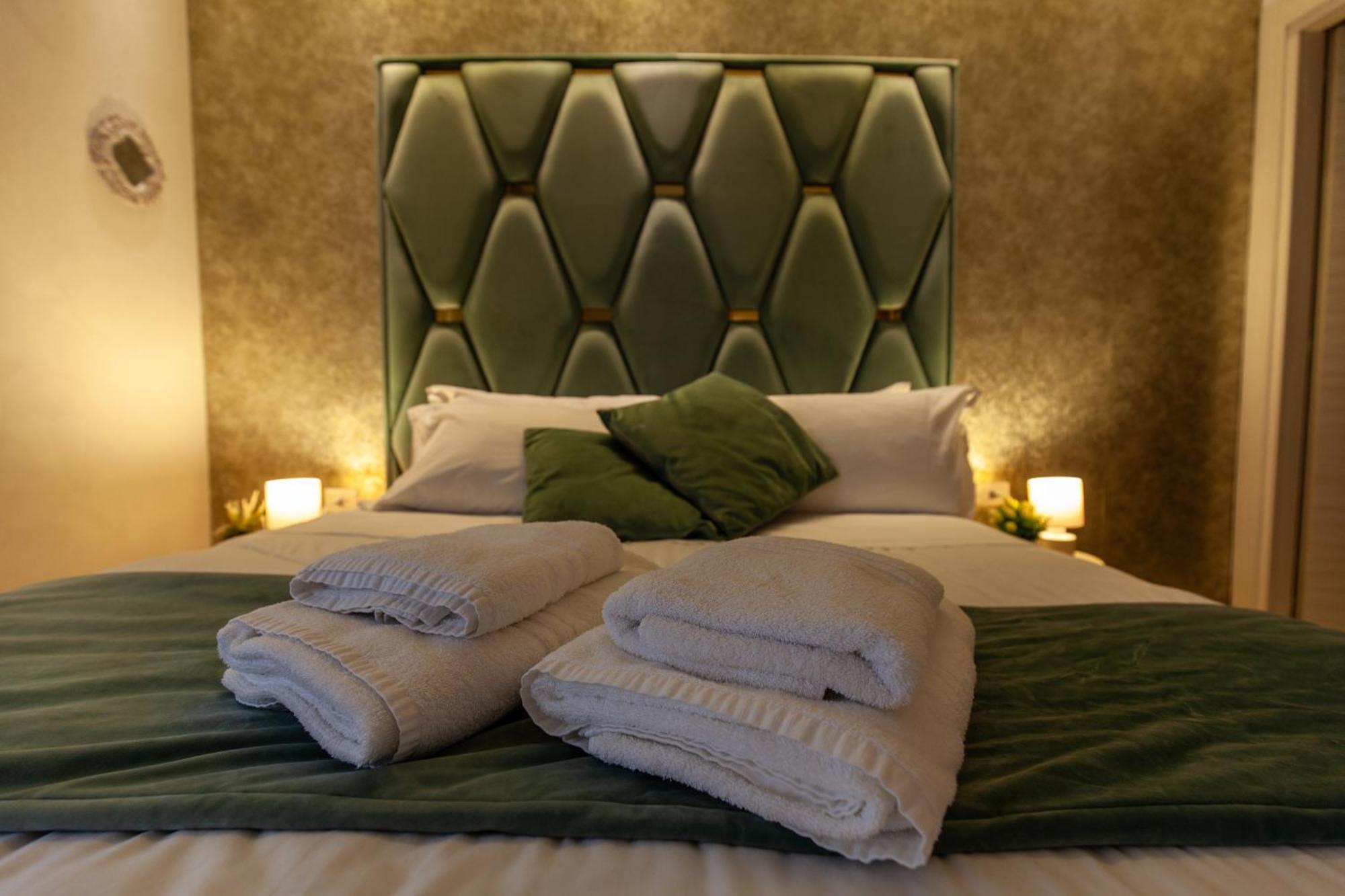Easy Boarding Hotel Napoli Ngoại thất bức ảnh